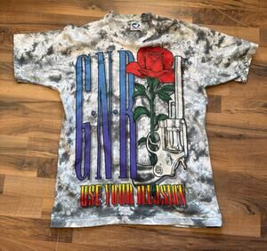 1993 Guns and Roses Use Your Illusion Size Large